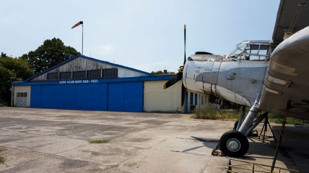 sportski aerodrom Čenej kod Novog Sada