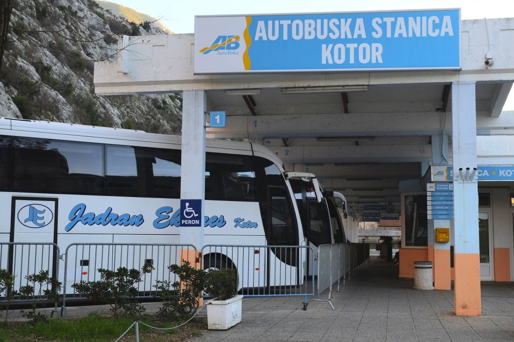Autobuska stanica Kotor