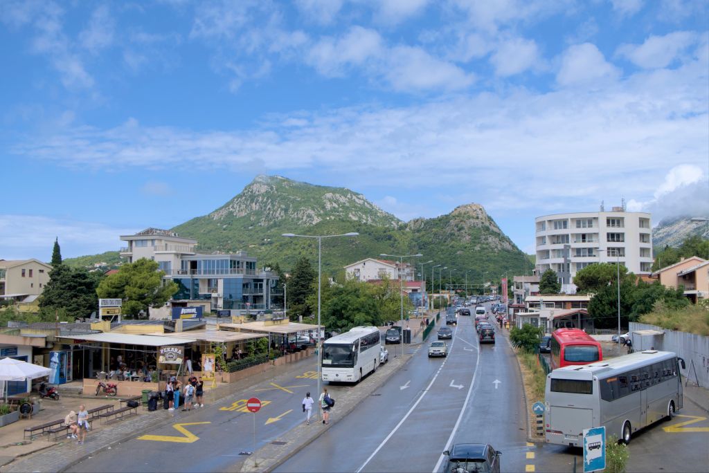 Autobuska stanica Sutomore