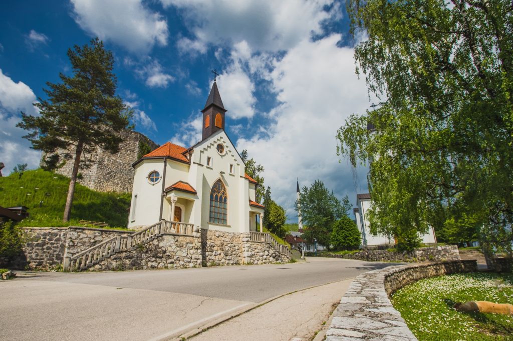 Crkva Blažene Djevice Marije Bosanska Krupa