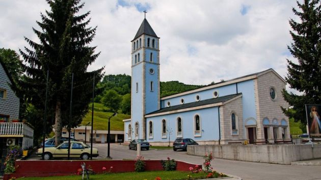 Crkva presvetog srca Isusovog Prozor Rama
