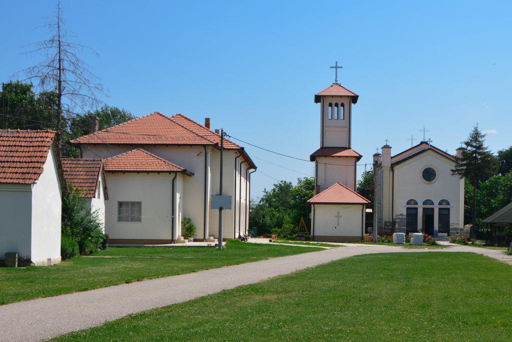 Crkva rođenja Presvete Bogorodice Zvečka Obrenovac