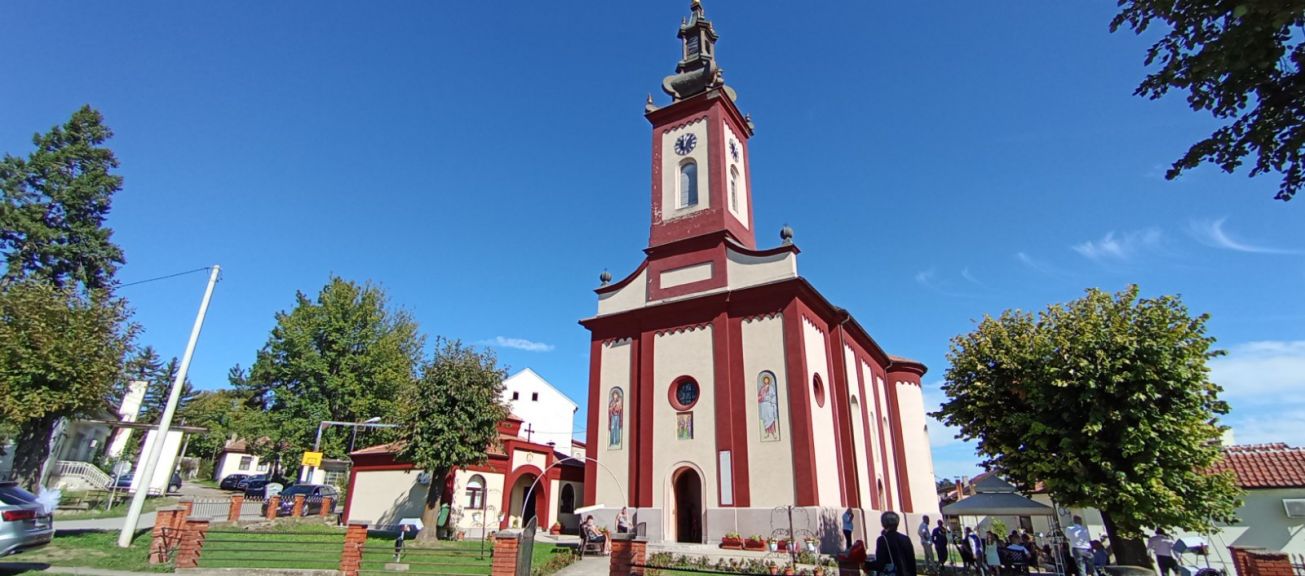 Crkva Svetih apostola Petra i Pavla Rača