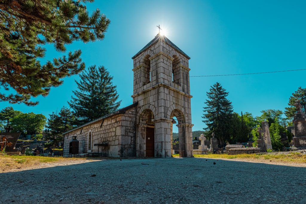 Crkva svetih apostola Petra i Pavla Nikšić