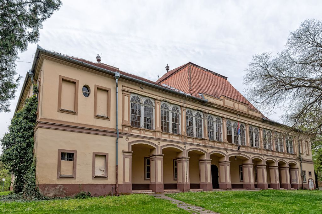 Dvorac Servijski Šulpe Novi Kneževac