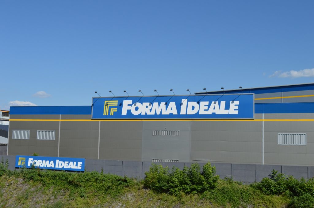 fabrika nameštaja i distributivni centar Forma Ideale Kragujevac