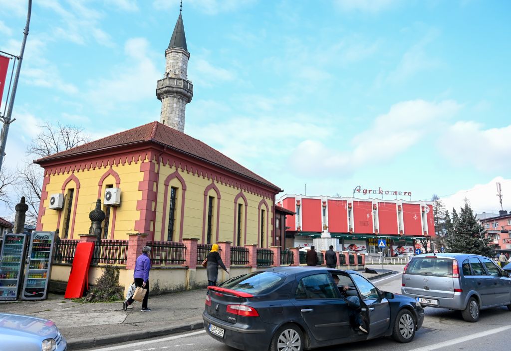 Gradska džamija Velika Kladuša