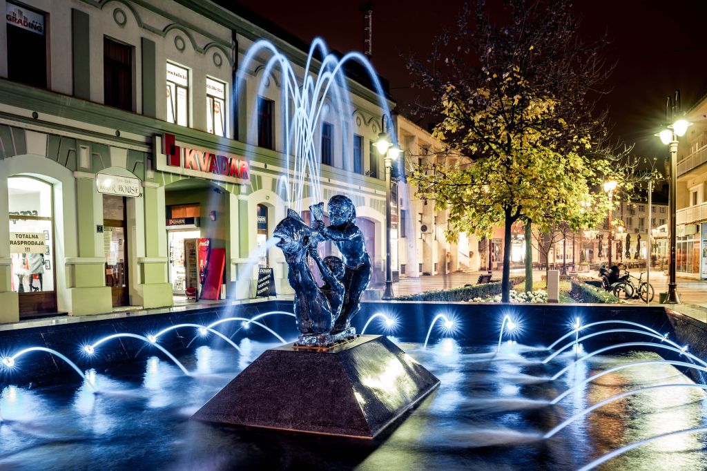 Trg mladih Brčko