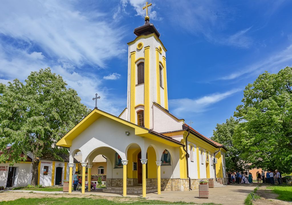 Hram Svetog oca Nikolaja Borča Beograd