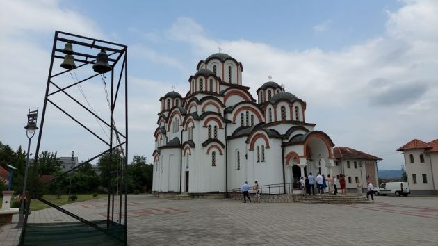 Hram Svetog Simeona Mirotočivog Veternik