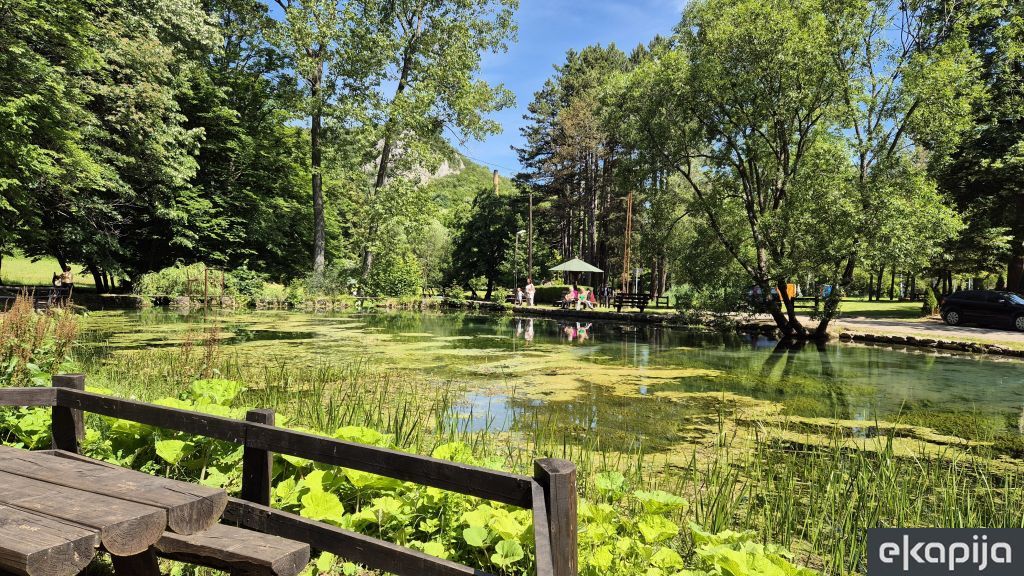 jezero na Ozrenu kod Sokobanje