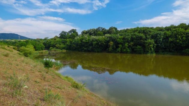 jezero Pariguz u Resniku