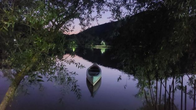 Jezero u kompleksu Sisevac terme