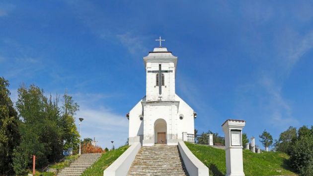 Kapela Svetog Krsta i vidikovac Misa Vršac