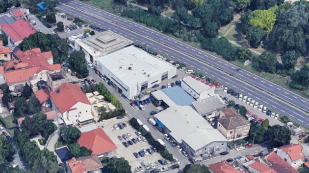 Kompleks uz autoput Lago mare Beograd