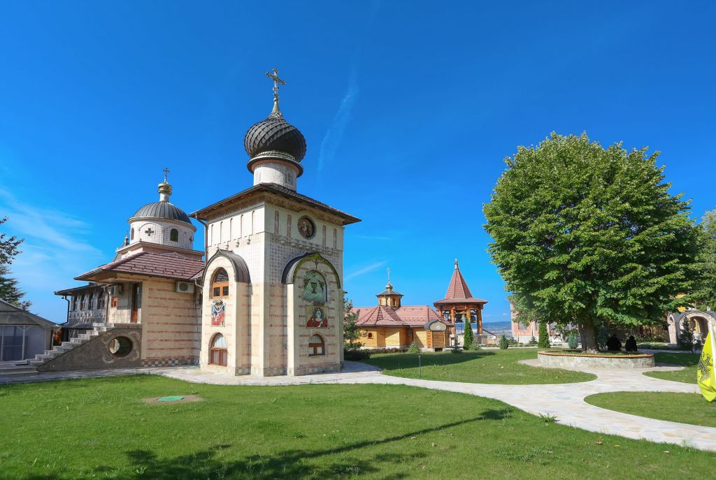 Manastir Lešje kod Paraćina