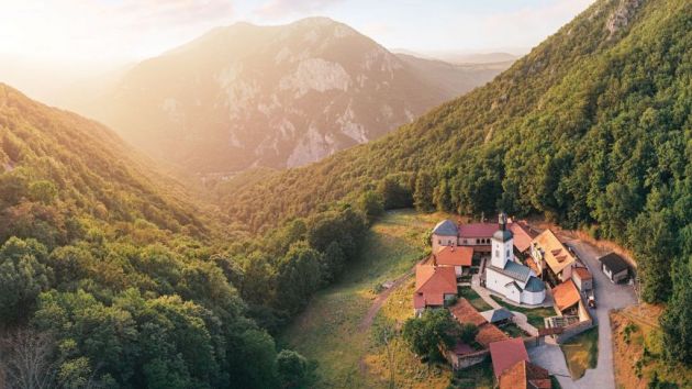 Manastir Sretenje Ovčarsko kablarska klisura