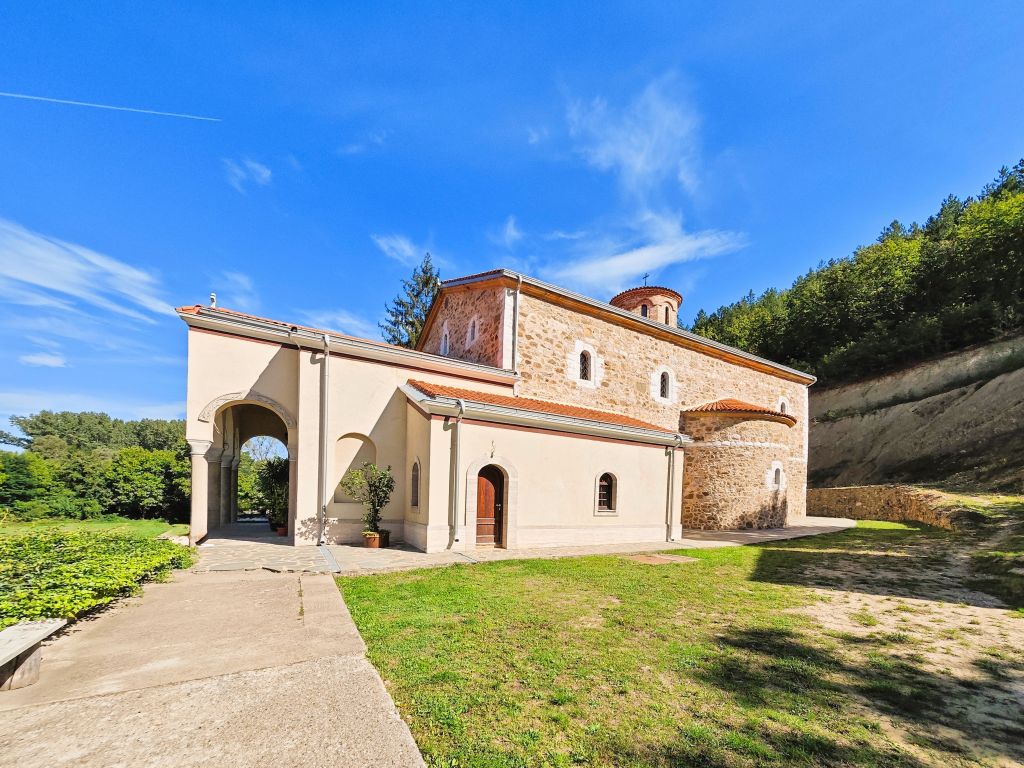 manastir Sukovo kod Pirota