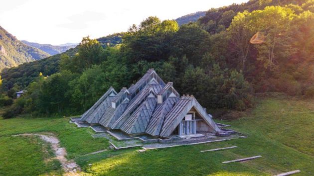 naselje Tjentište u NP Sutjeska