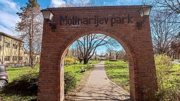 Molinarijev park Petrovardin