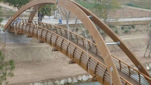 Pešački most kod hale Breza Gornji Milanovac
