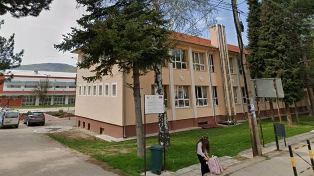 Osnovna škola Vitko i Sveta Gadžin Han