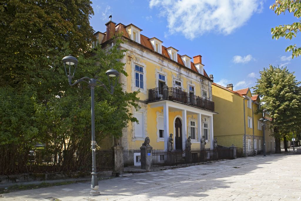 Palata Đukanovića Cetinje