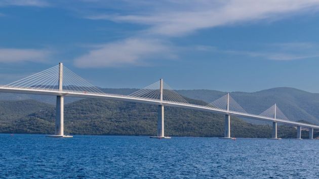 Pelješki most
