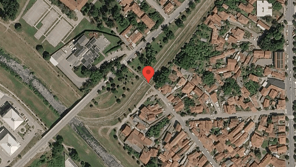 Pešački most preko Gradašničke reke Dećanska Pirot