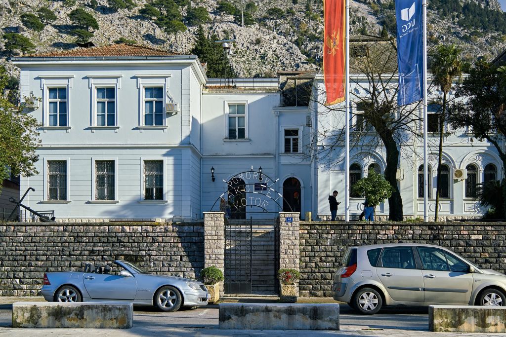 Pomorski fakultet Kotor