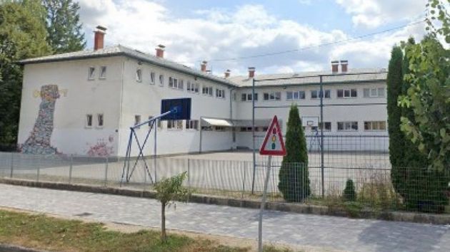 Prva osnovna škola Velika Kladuša