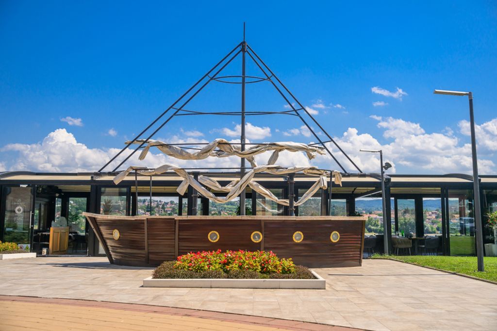 Restoran Alaska barka Novi Sad