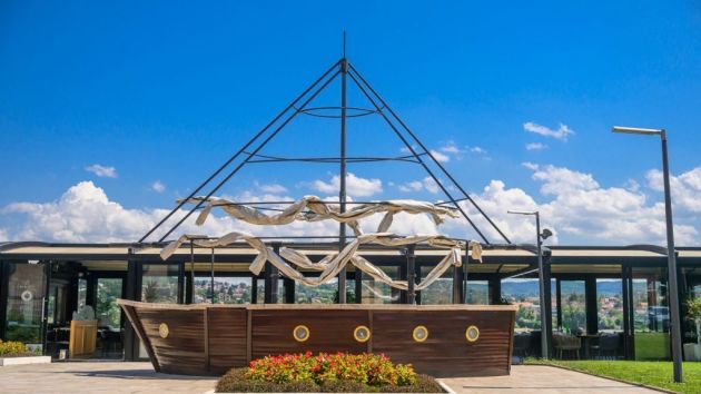 Restoran Alaska barka Novi Sad