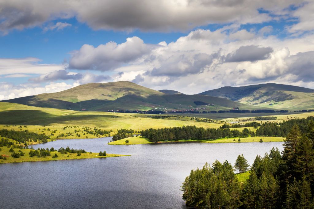 Ribničko jezero na Zlatiboru