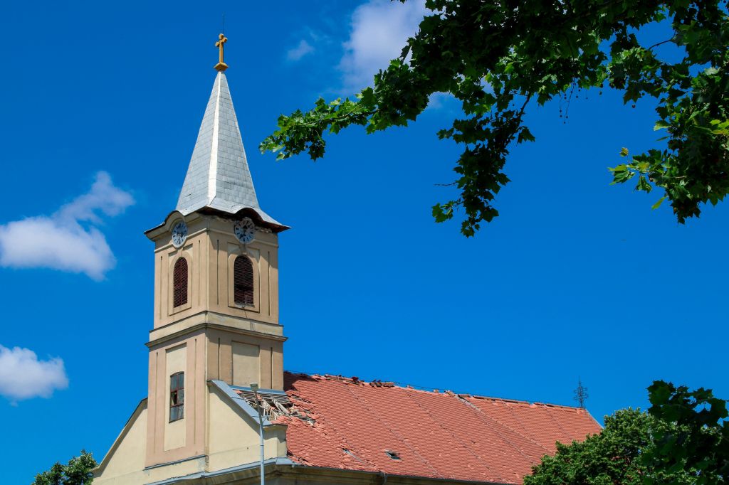 Crkva bezgrešno začeće Blažene djevice Marije Bačka Palanka