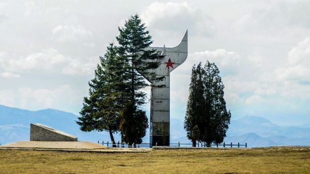Spomenik borcima Zeničkog partizanskog odreda Smetovi Zenica
