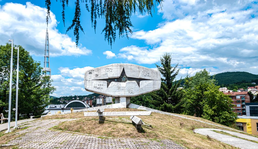 Spomen kosturnica palim borcima NOR Vogošća