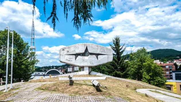 Spomen kosturnica palim borcima NOR Vogošća
