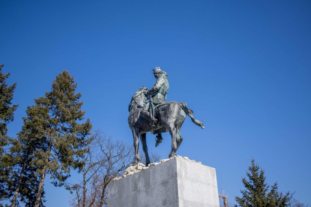 Spomenik kralju Stefanu Tvrtku Kotromaniću Banja Luka
