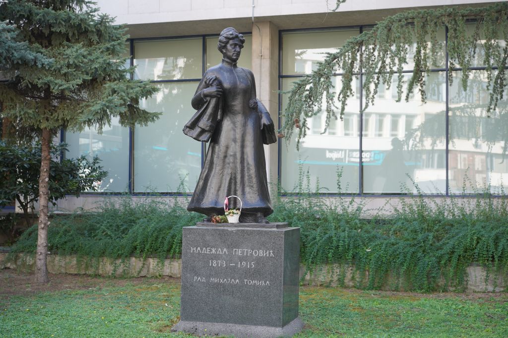 Spomenik Nadeždi Petrović Novi Sad
