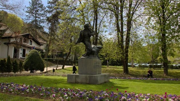 Spomenik palim borcima Niška Banja