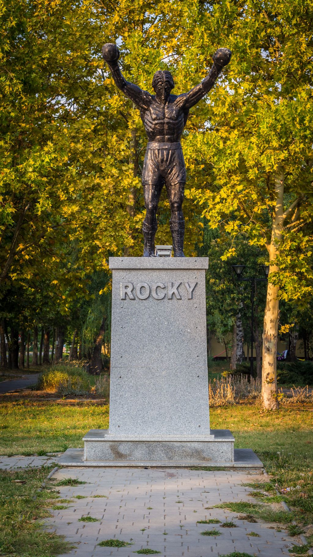 Spomenik Roki Balboa Žitište
