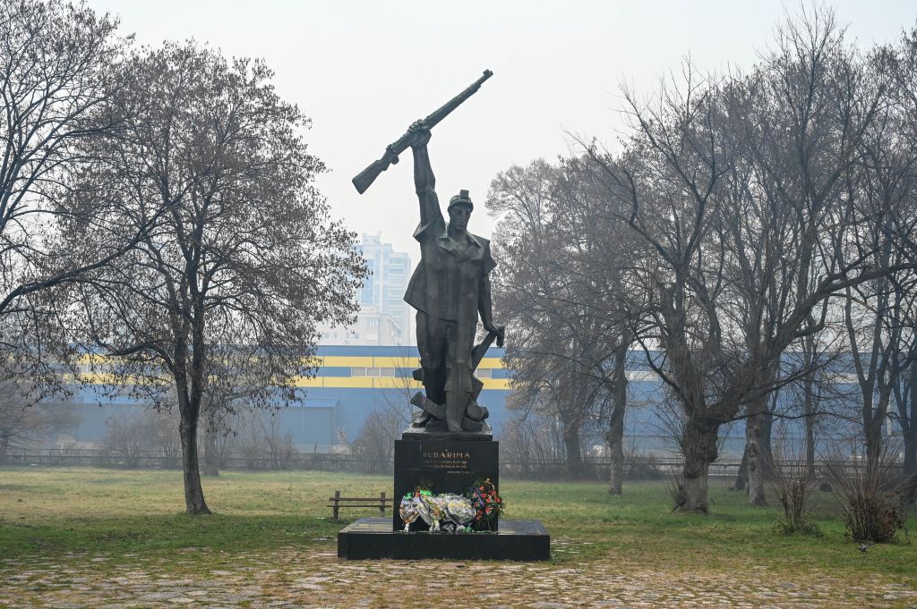 Park i spomenik rudarima Husinske bune Tuzla