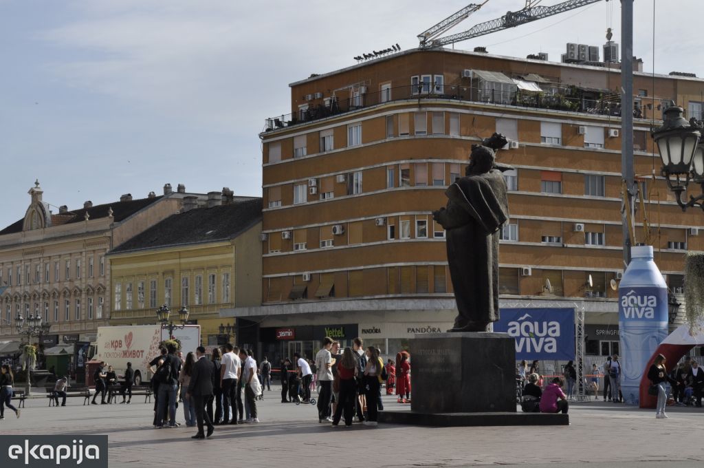 spomenik Svetozaru Miletiću Novi Sad
