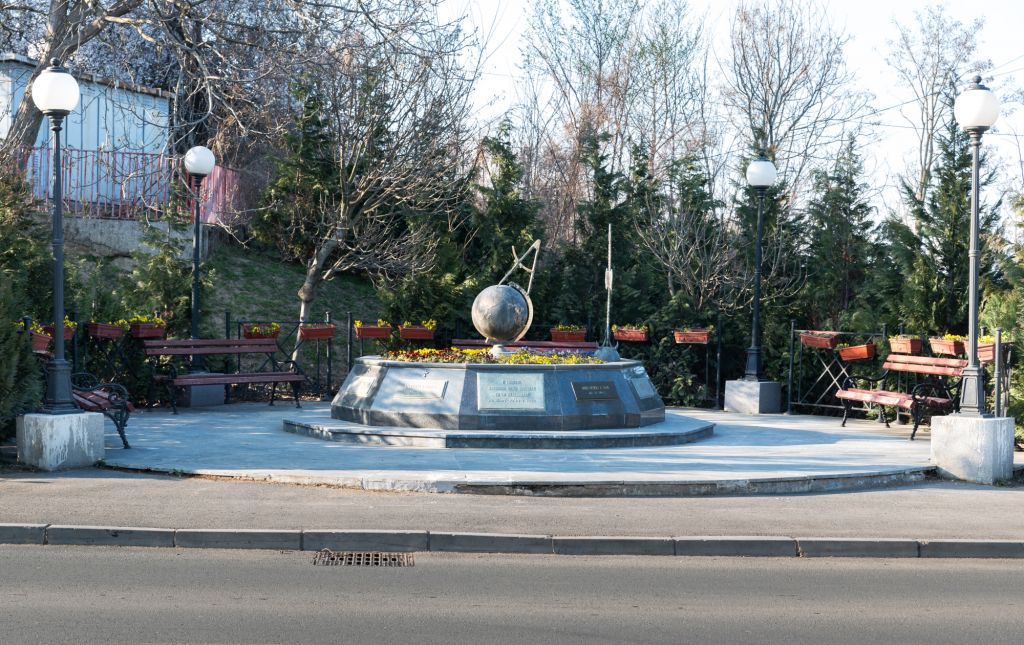 Spomenik žrtvama NATO agresije Varvarin