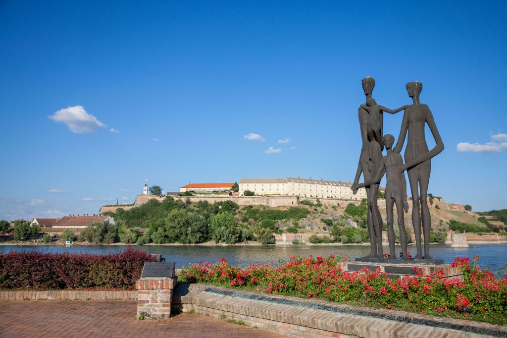 Spomenik žrtvama racije Novi Sad