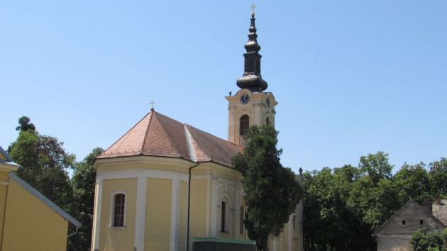 Srpska pravoslavna crkva Uspenja Bogorodice Perlez