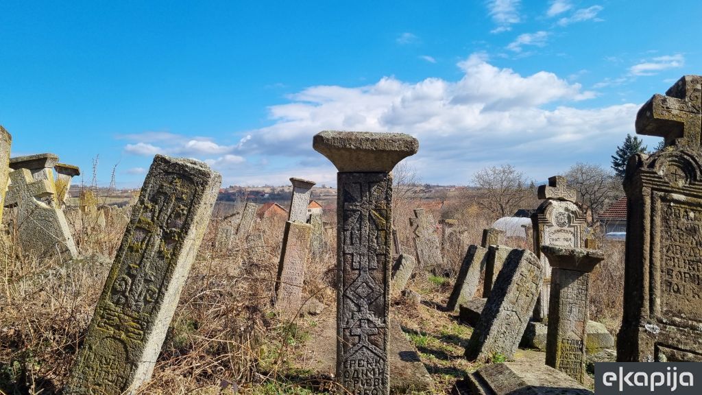 staro groblje Borač Knić