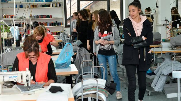Učenici u poseti kompaniji Tiffany Production