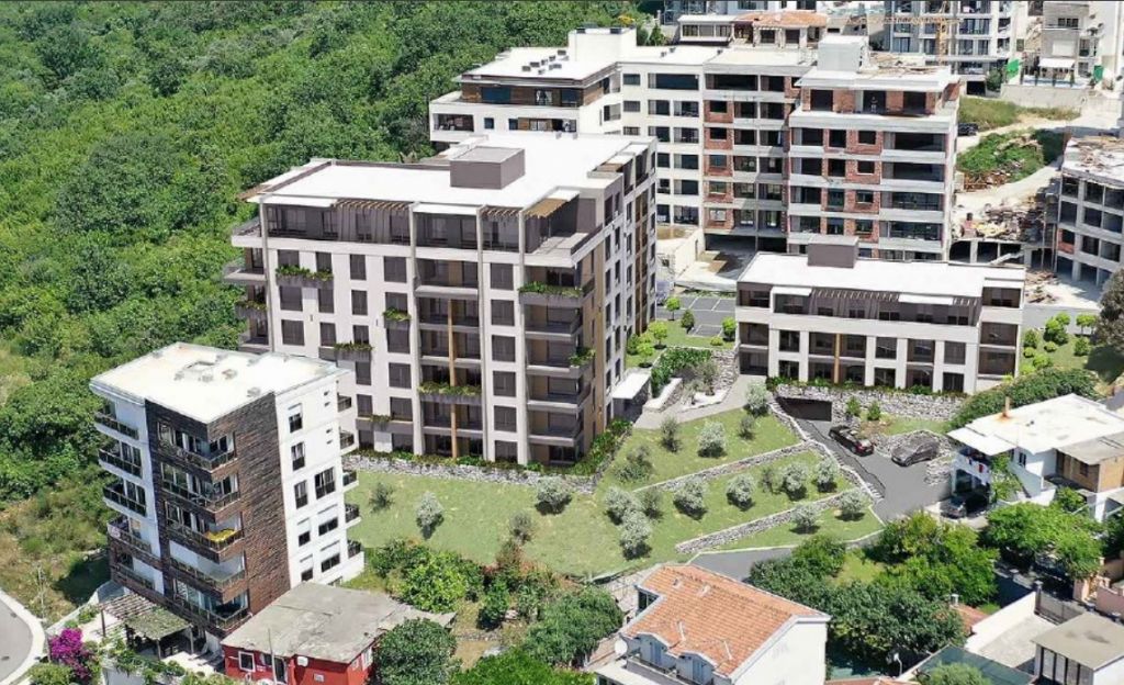 Tre Group Invest turističko apartmanski blok Bečići